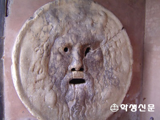 ������ ��